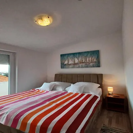 Beachfront With Balcony And Sea View Apartment Vrsi