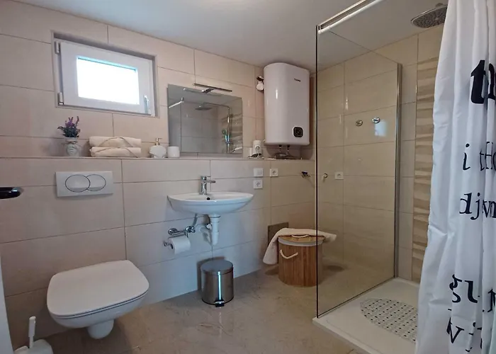 Beachfront With Balcony And Sea View *