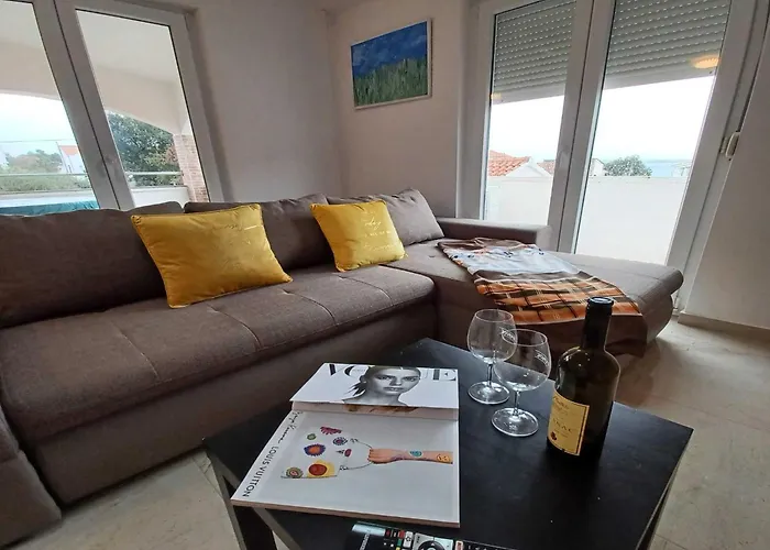 アパート Beachfront With Balcony And Sea View *