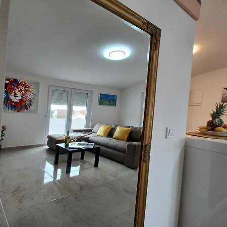 公寓 Beachfront With Balcony And Sea View 沃希